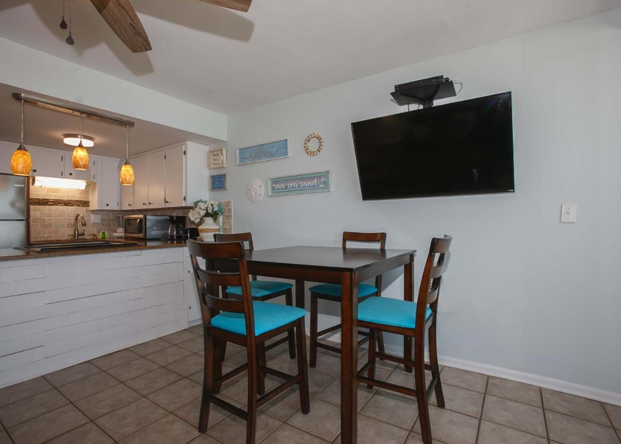 Island Winds West 477 By Albvr - Beachfront, Updated & Beautiful! Just Steps To The Beach & Hangout! Gulf Shores Exterior foto